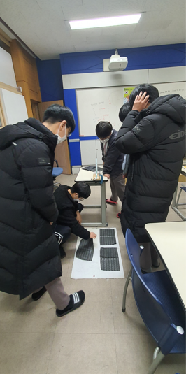 2021학년도 영재학급 물리학part 활동(2차원 충돌_운동량보존 확인 실험(1)).bmp