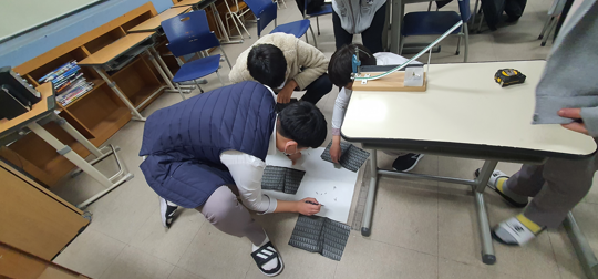 2021학년도 영재학급 물리학part 활동(2차원 충돌_운동량보존 확인 실험(3)).bmp